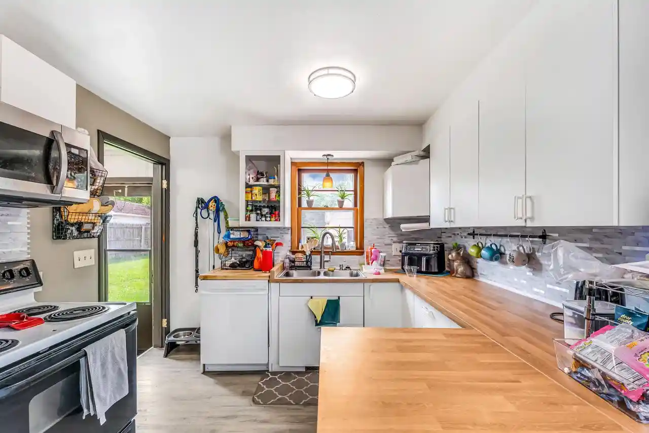Photo 4 of Single family home for sale at 1578 Louise Street Street, Green Bay, WI 54302 | MLS# 50330018 | Listing updated on 2026-09-04
