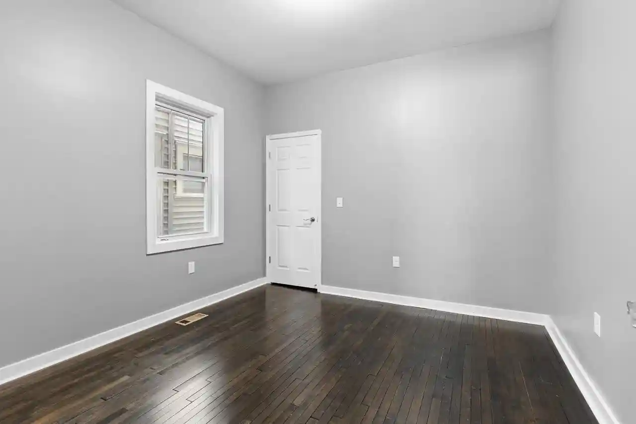 4th image of 3021 N 6Th St St, Milwaukee, WI 53212