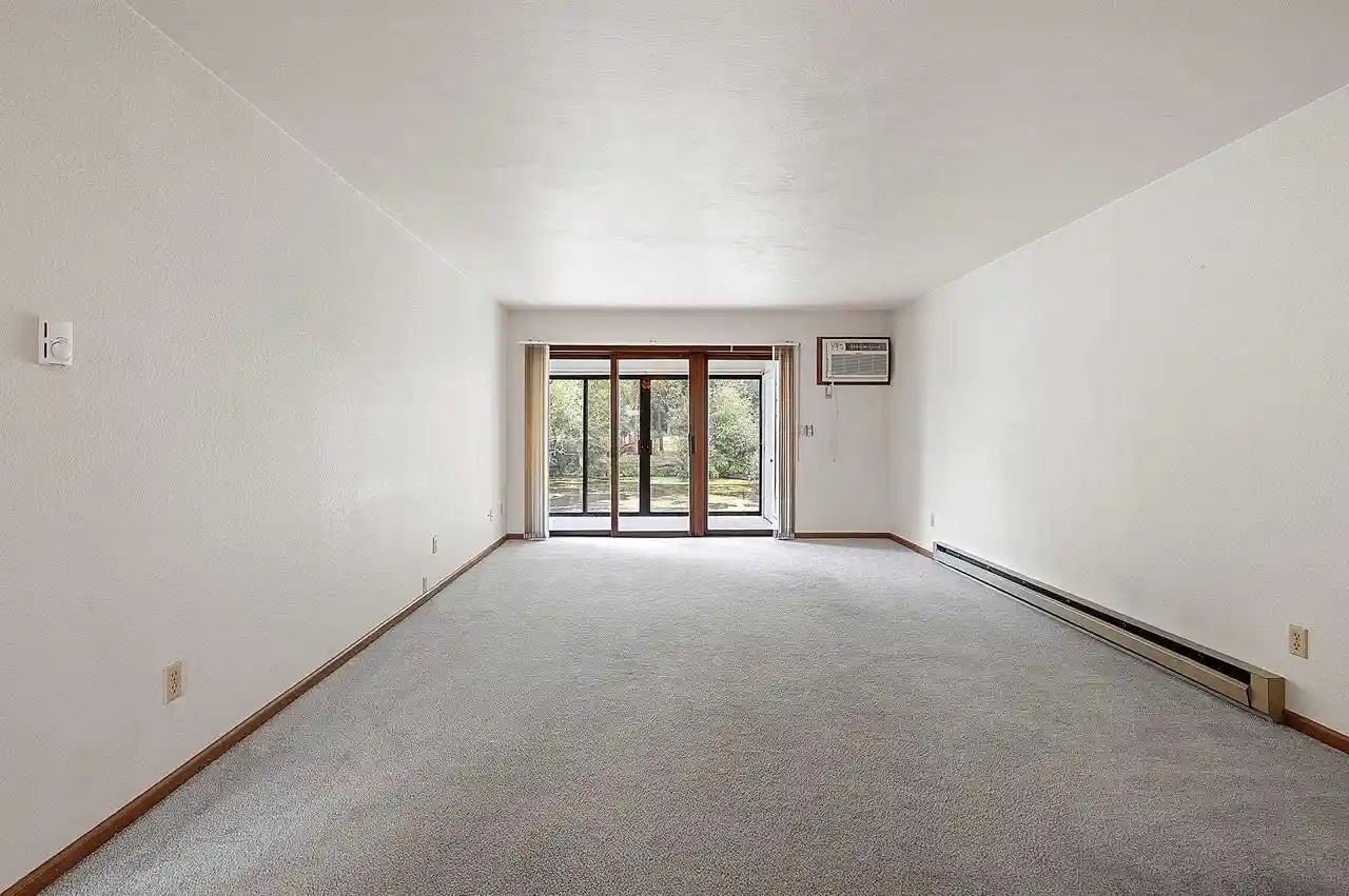 2nd image of 288 Campbell Road Road #UNIT B, Oshkosh, WI 54902 | MLS# 50330022