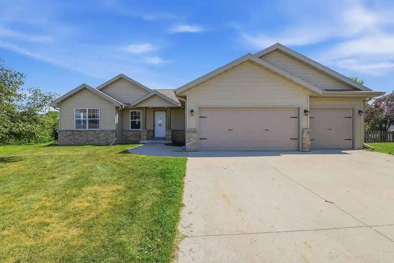 1st image of 105 Honeycrisp Dr Dr, Beaver Dam, WI 53916 | MLS# 2029220