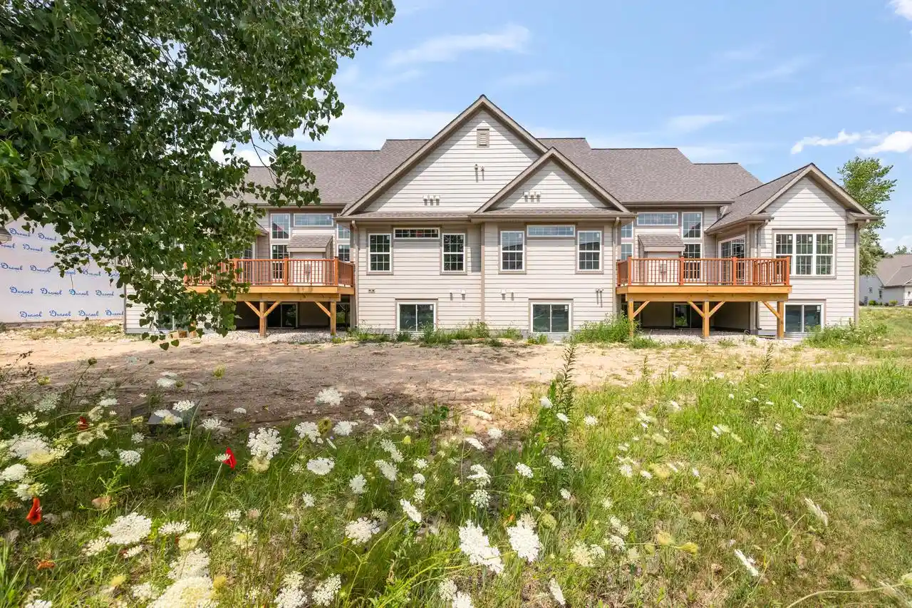 4th image of 1793 Cedar Ridge Dr Dr, Slinger, WI 53086