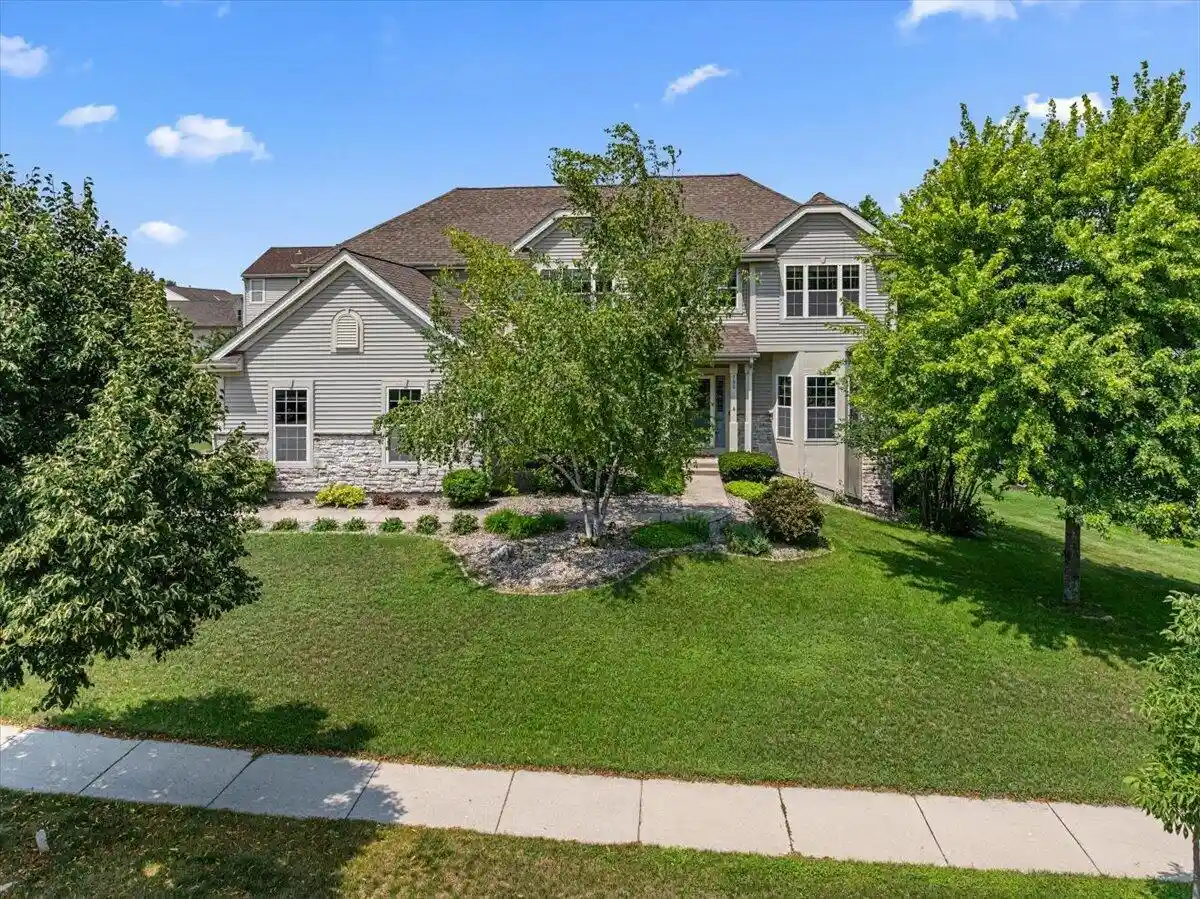 1st image of 700 Creekwood Dr Dr, West Bend, WI 53095 | MLS# 1973913