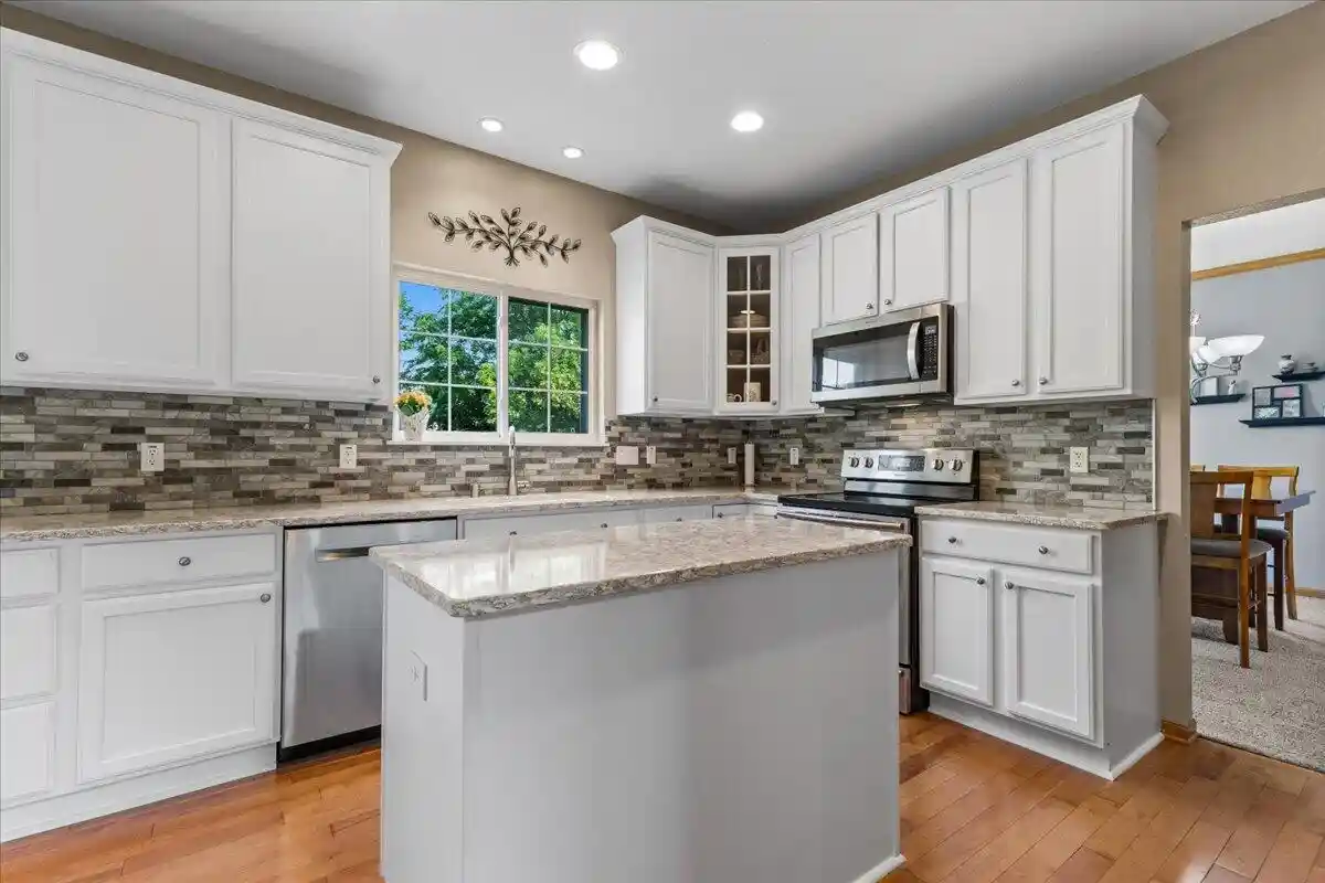 4th image of 700 Creekwood Dr Dr, West Bend, WI 53095 | MLS# 1973913