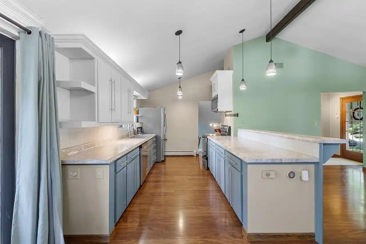 3rd image of 2424 Pinehurst Circle Circle, Green Bay, WI 54302 | MLS# 50330019