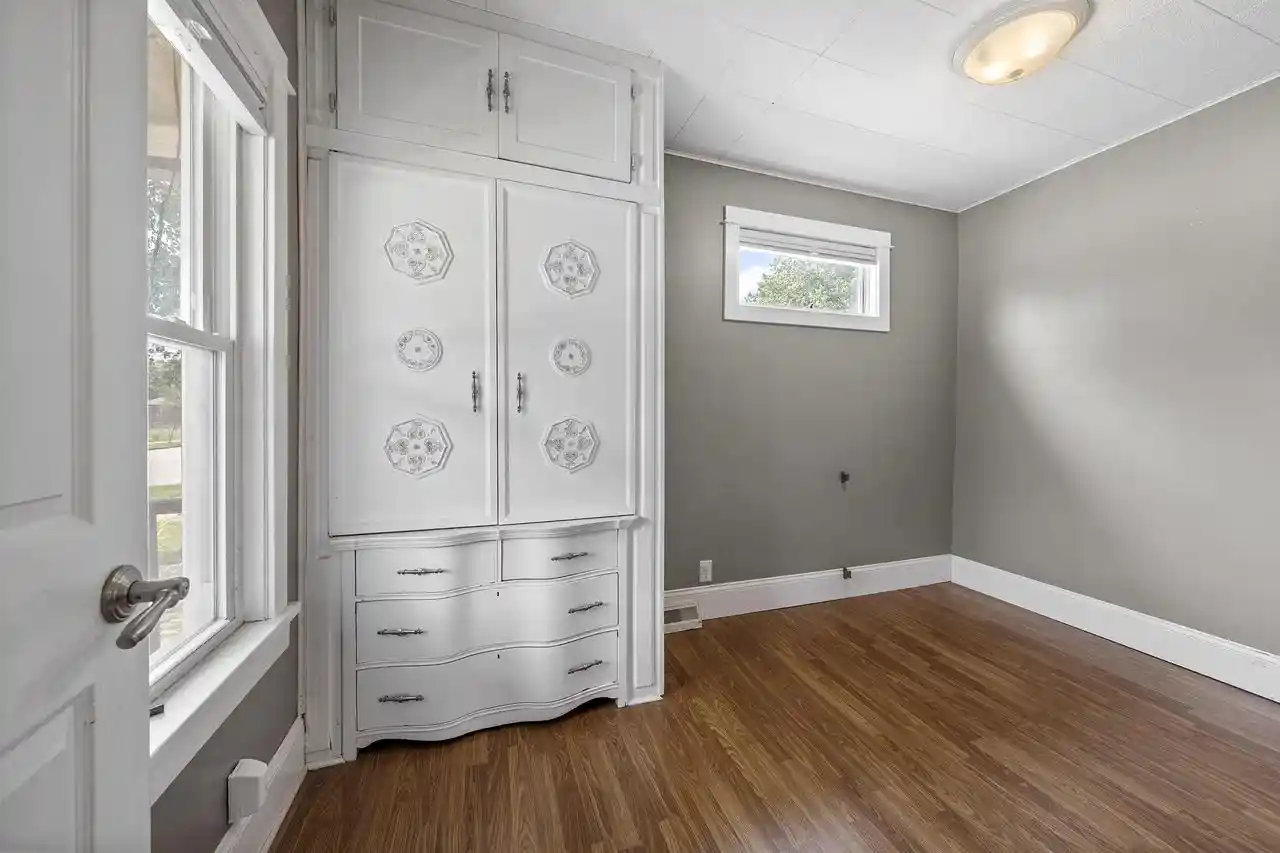 29th image of 1036 W 5th Avenue Avenue, Oshkosh, WI 54902 | MLS# 50330043