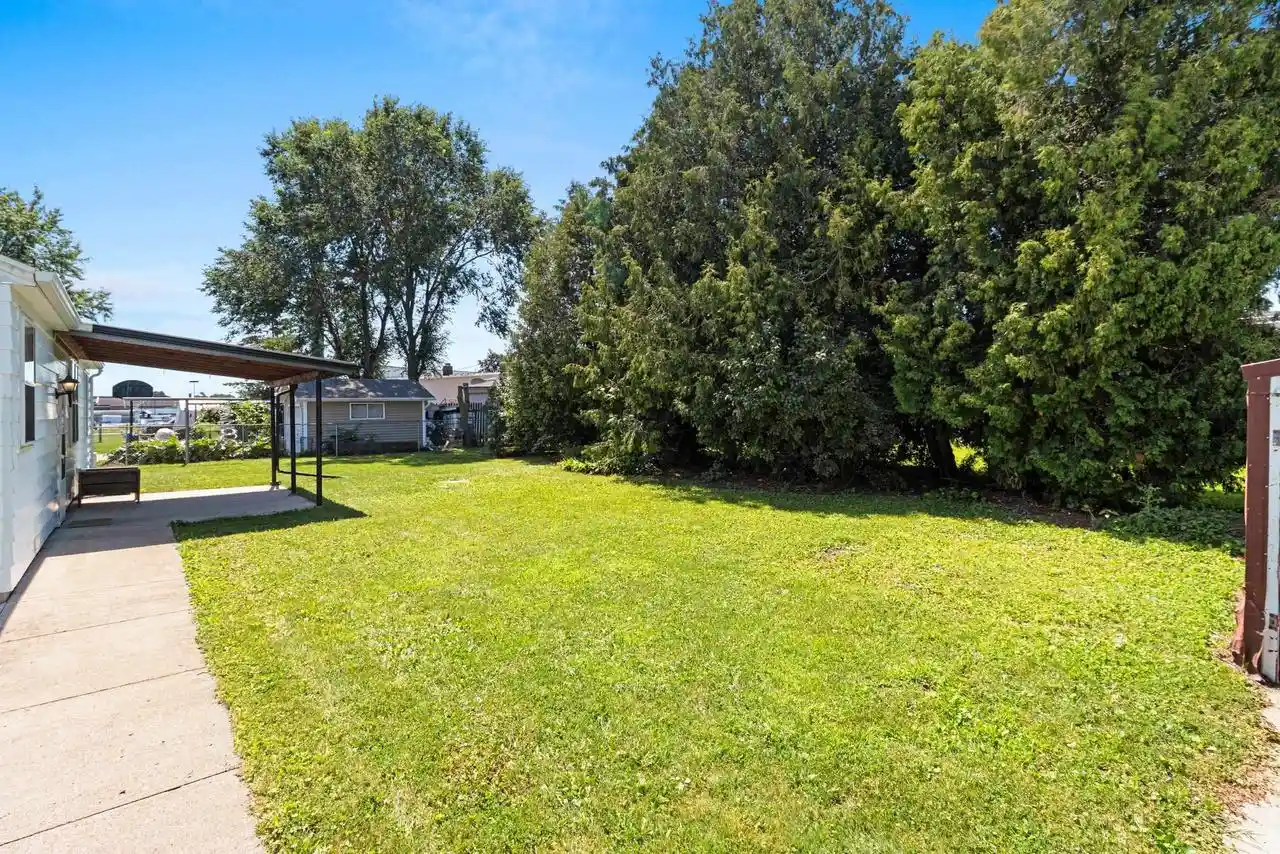 Photo 3 of Single family home for sale at N4121 State Rd 55, Freedom, WI 54130 | MLS# 50330037 | Listing updated on 2026-08-01