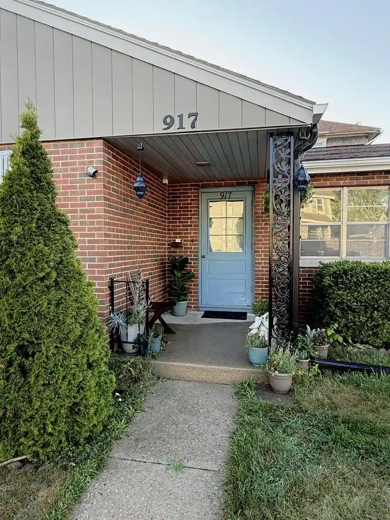1st image of 917 Cook Street Street, Marinette, WI 54143 | MLS# 1973927