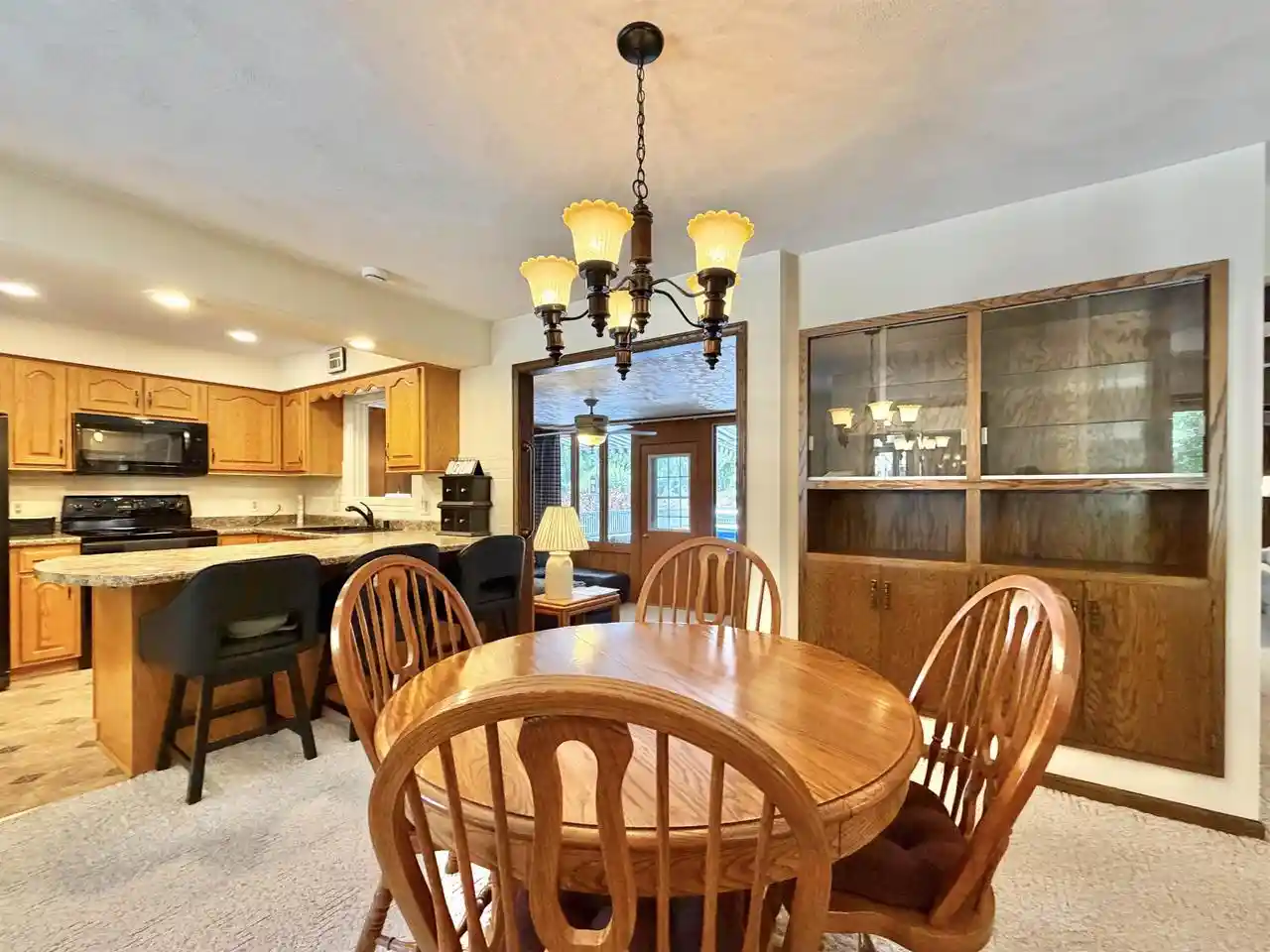 2nd image of 839 Sussex Dr Dr, Janesville, WI 53546 | MLS# 2029236