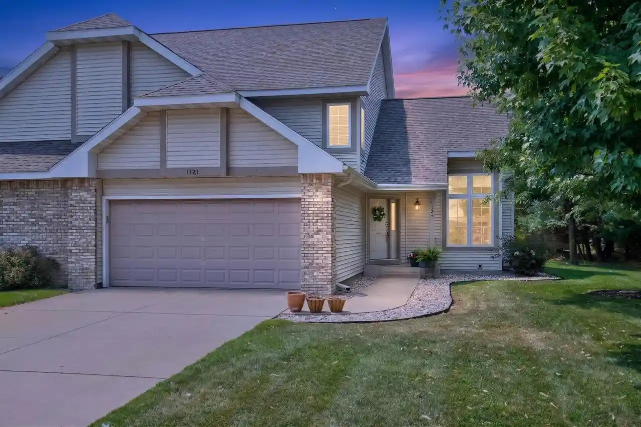 1st image of 1121 Hearthstone Pl Pl, Plover, WI 54467 | MLS# 22603632