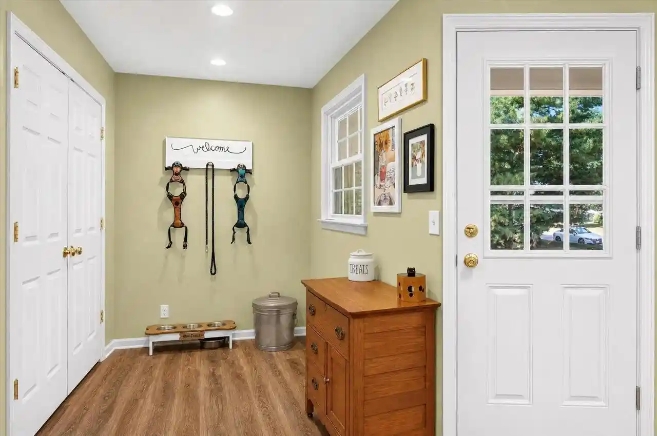 2nd image of 507 Apache Dr Dr, Janesville, WI 53545 | MLS# 2029243