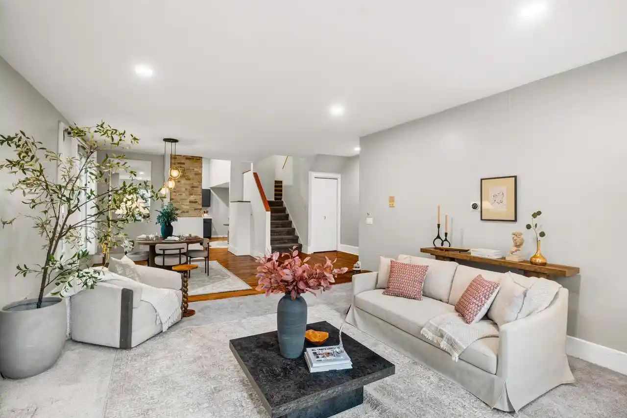 2nd image of 920 E Pleasant Street Street #2, Milwaukee, WI 53202 | MLS# 1973932