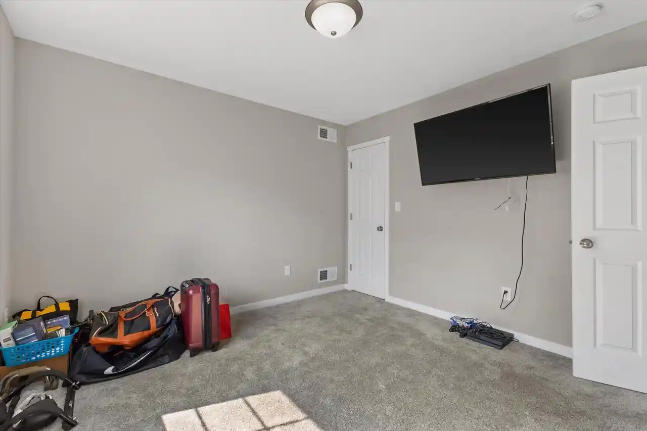 Photo 3 of Single family home for sale at 1905 34Th Street Street, Kenosha, WI 53140 | MLS# 1973933 | Listing updated on 2026-09-16
