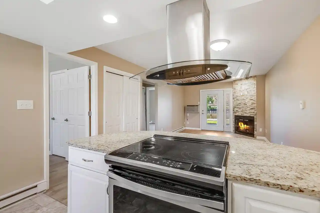 2nd image of 1609 16th St St, Two Rivers, WI 54241