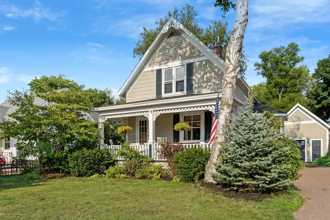 1st image of 1921 Roosevelt Street Street, Wausau, WI 54403 | MLS# 22603636