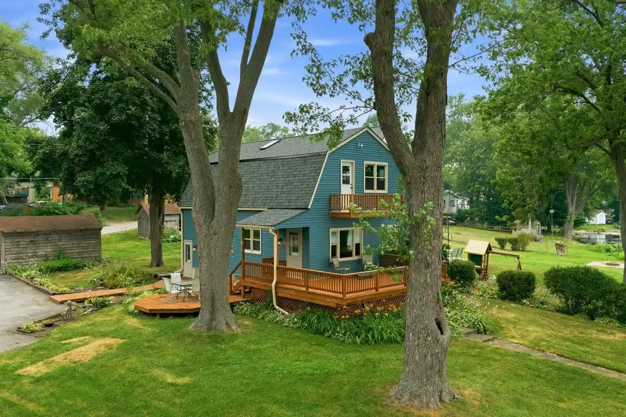 1st image of 10317 195th Avenue Avenue, Bristol, WI 53104 | MLS# 1973943