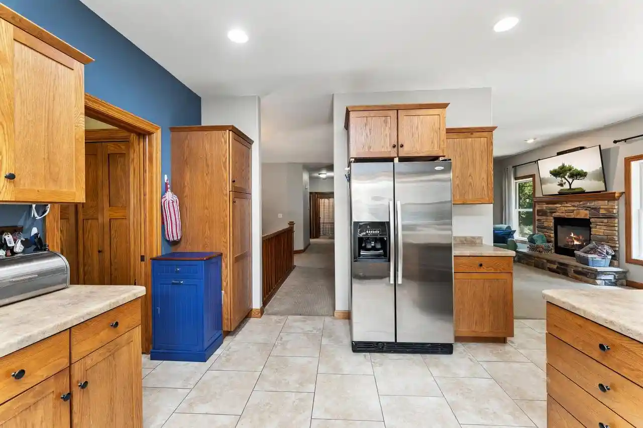 Photo 4 of Single family home for sale at 4086 Pineview Street Street, Onalaska, WI 54650 | MLS# 1973946 | Listing updated on 2026-09-28