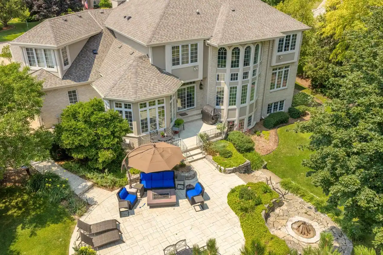 4th image of 800 Ponderosa Dr N Dr N, Hartland, WI 53029 | MLS# 1973948