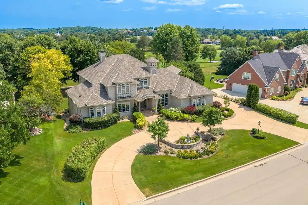 5th image of 800 Ponderosa Dr N Dr N, Hartland, WI 53029 | MLS# 1973948