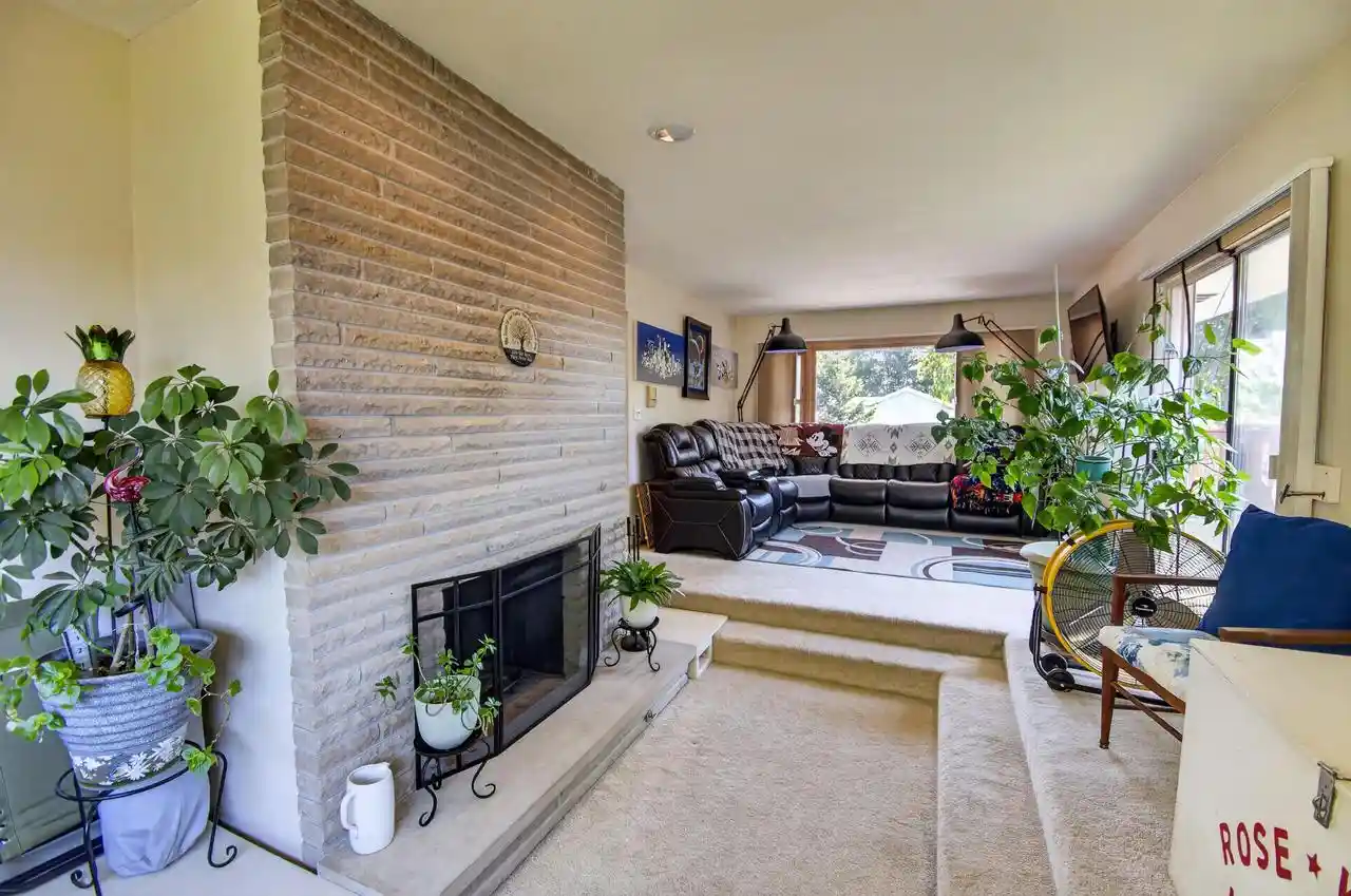 3rd image of N2445 Fisk Dr Dr, Burlington, WI 53105 | MLS# 1973952