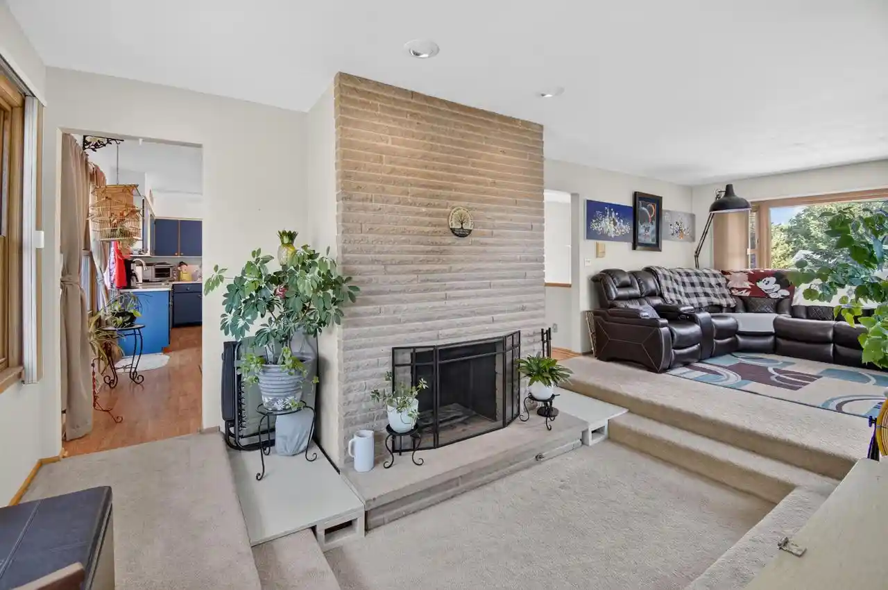 4th image of N2445 Fisk Dr Dr, Burlington, WI 53105 | MLS# 1973952