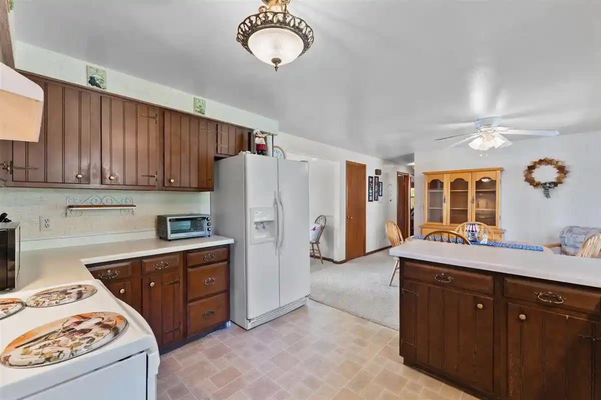 4th image of 156 W Highland Dr Dr, Oconto Falls, WI 54154 | MLS# 50330060