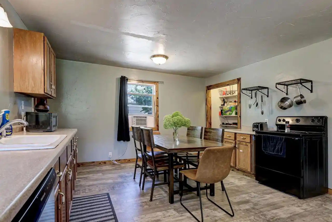 4th image of 1407 N Main Street Street, Oshkosh, WI 54901 | MLS# 50330079