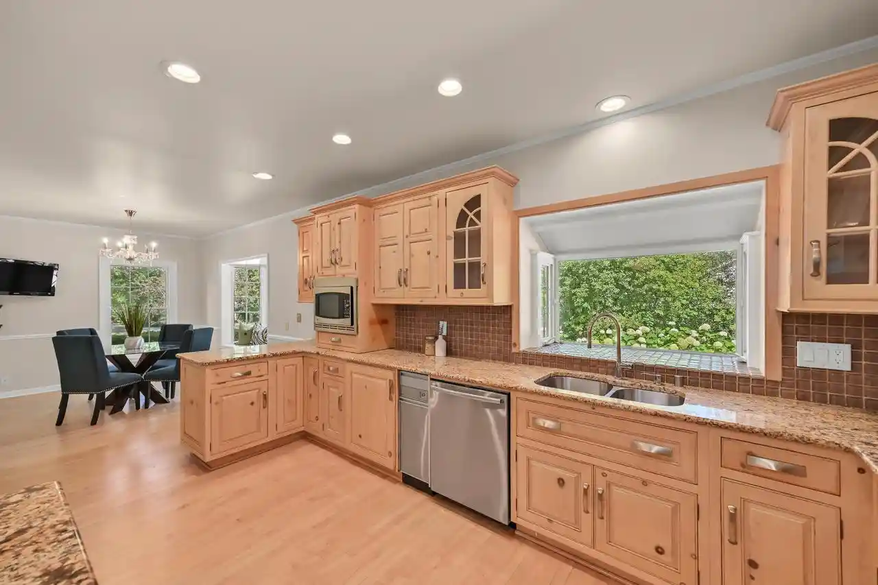 3rd image of 229 W Indian Creek Court Court, Milwaukee, WI 53217 | MLS# 1973963