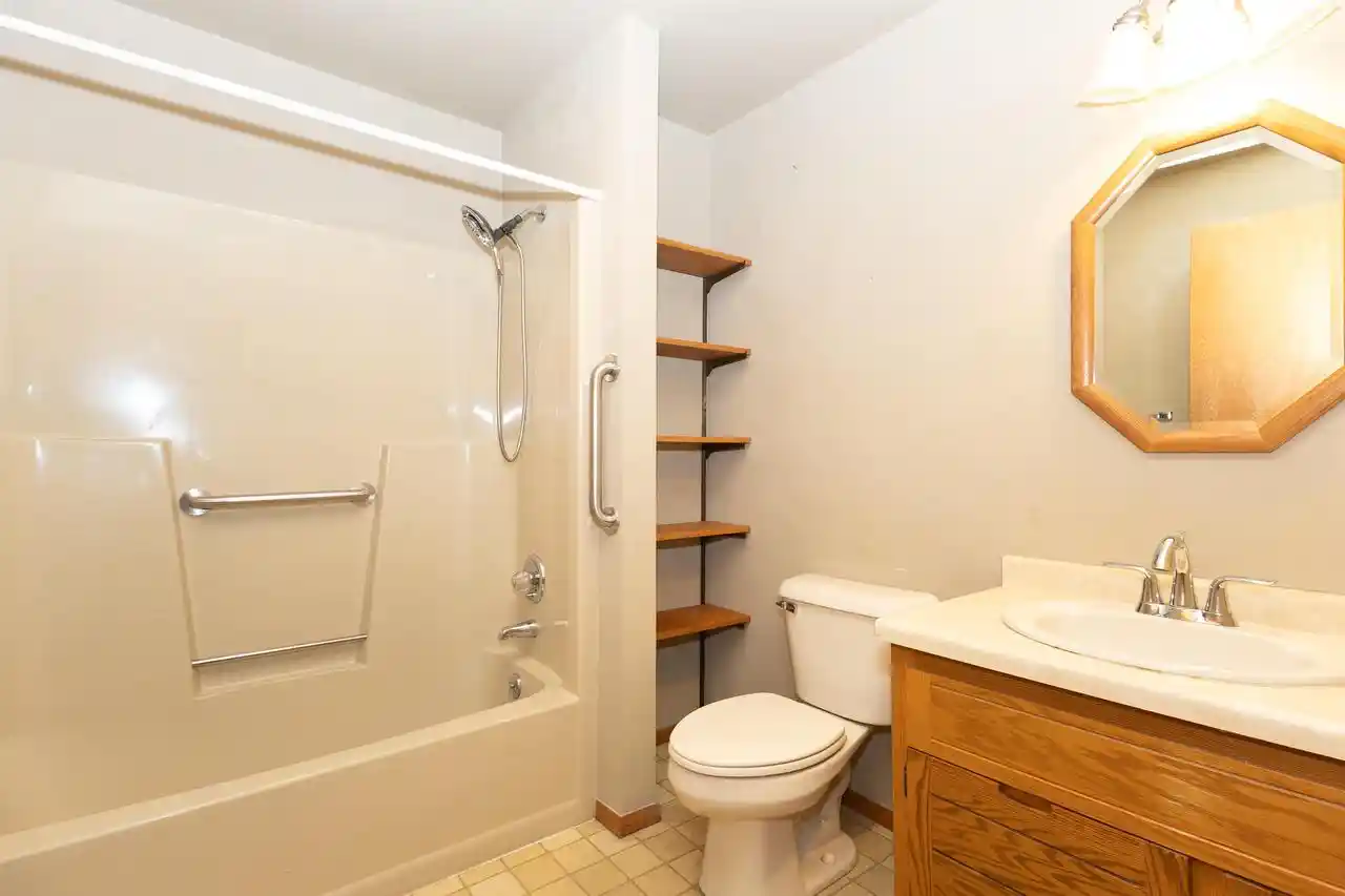 3rd image of 901 E Windfield Pl Pl, Appleton, WI 54911