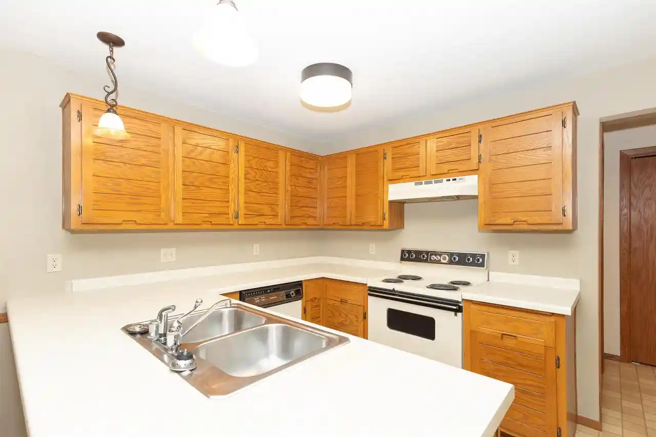 2nd image of 901 E Windfield Pl Pl, Appleton, WI 54911
