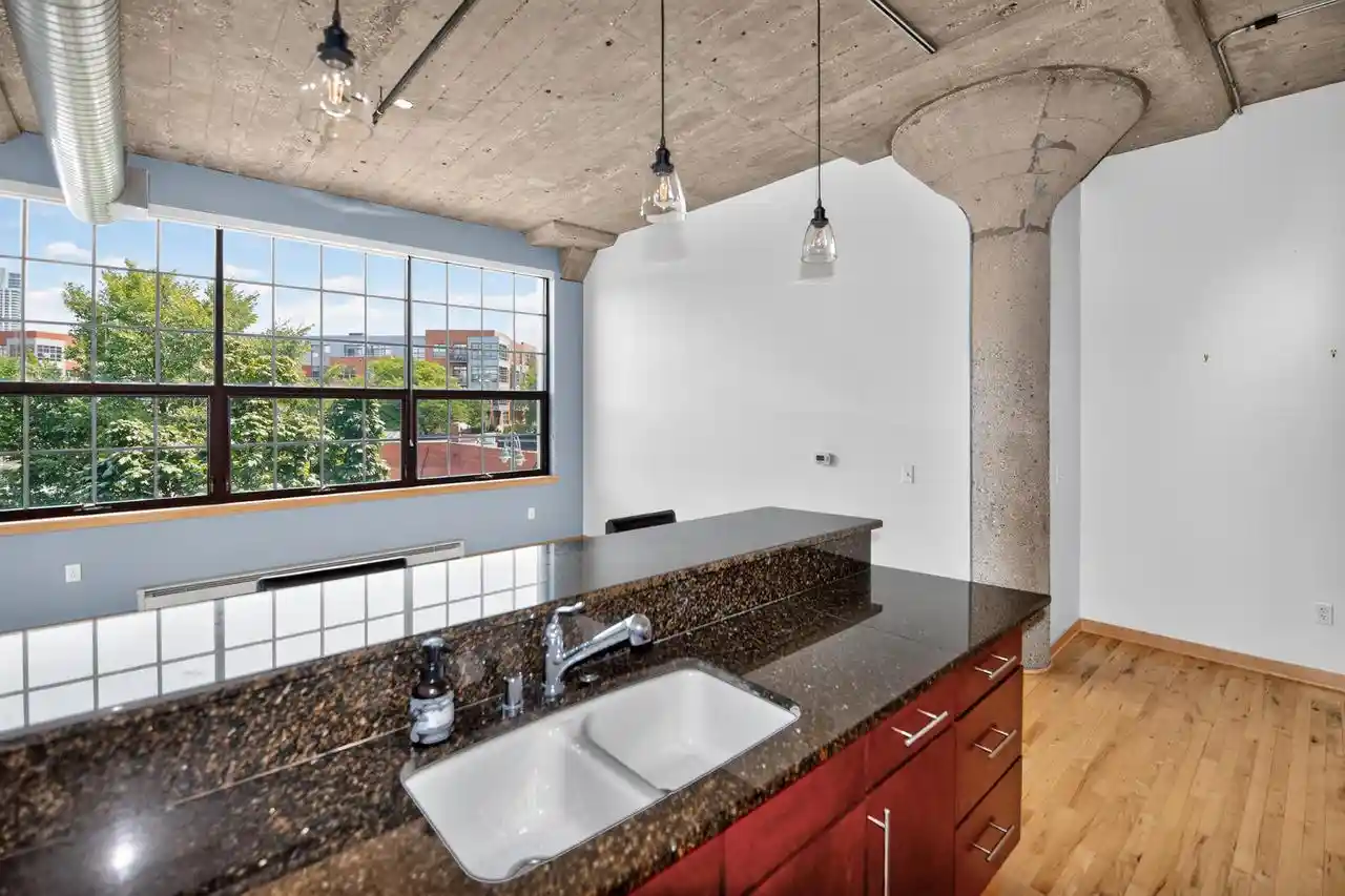2nd image of 311 E Erie St St, Milwaukee, WI 53202