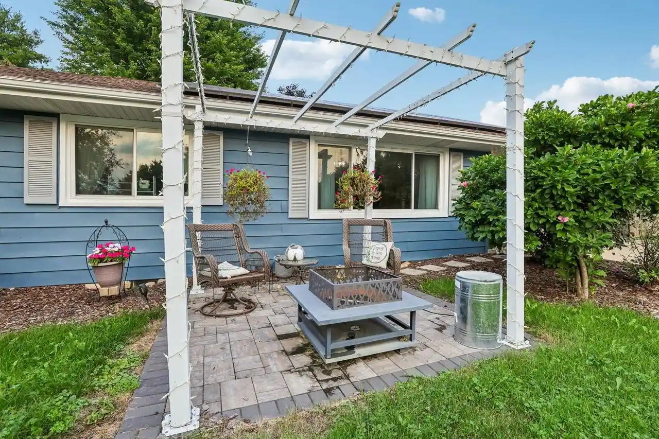1st image of 713 Taft Street Street, Sun Prairie, WI 53590 | MLS# 2029271