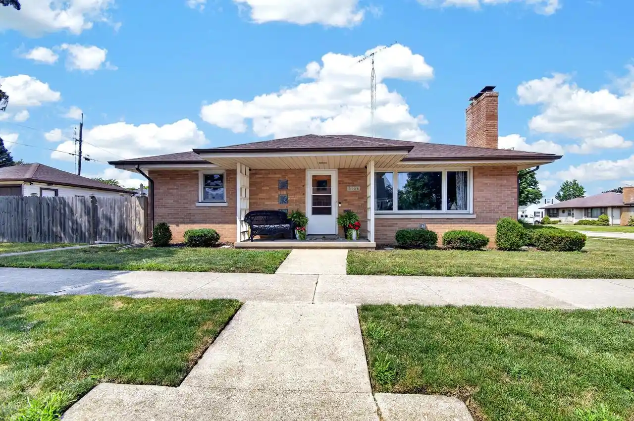 Photo 1 of Single family home for sale at 3704 77th Street Street, Kenosha, WI 53142 | MLS# 1973976 | Listing updated on 2026-08-27
