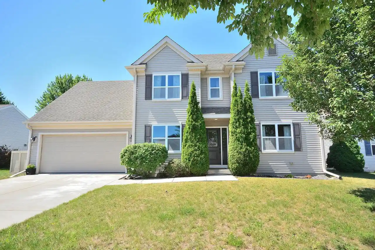 1st image of 1525 Whitewater Dr Dr, West Bend, WI 53095 | MLS# 1973986