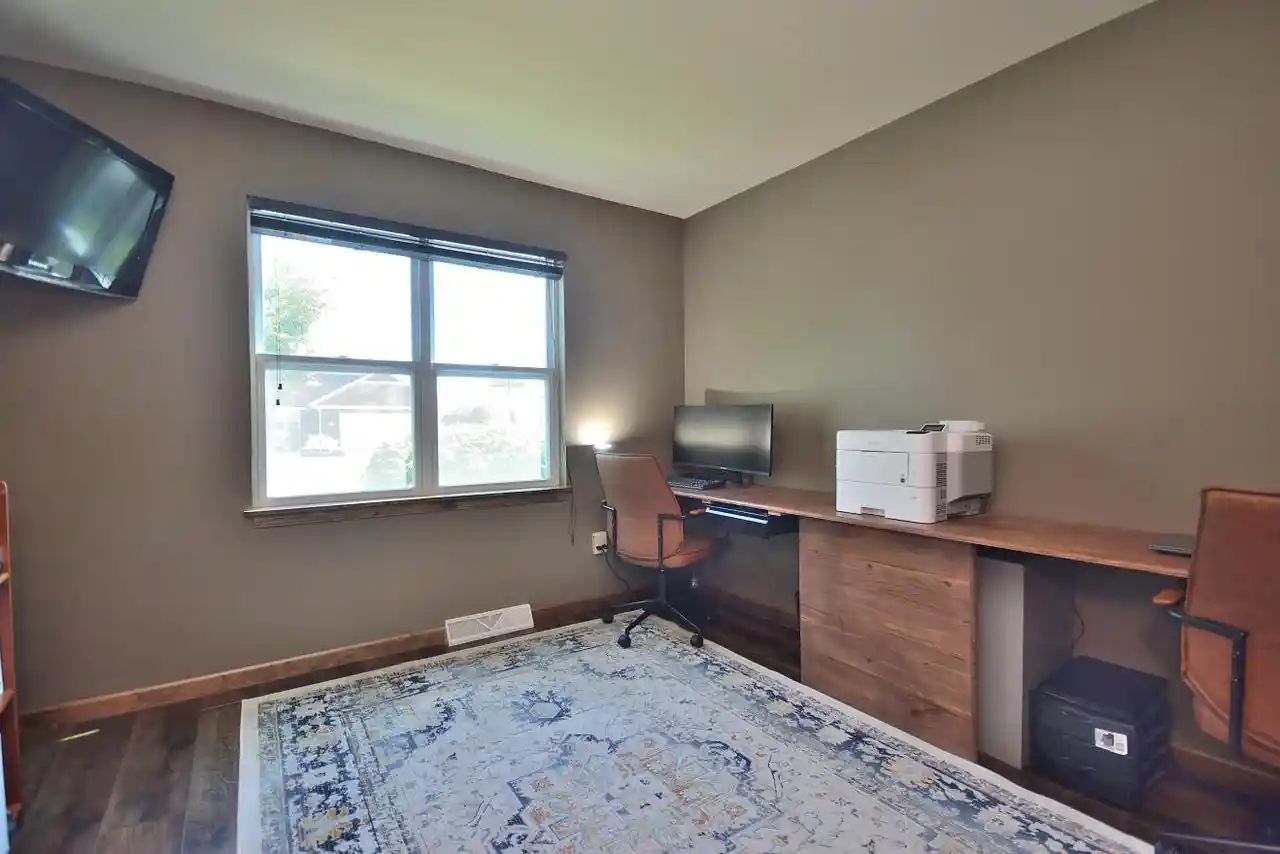 42nd image of 1525 Whitewater Dr Dr, West Bend, WI 53095 | MLS# 1973986