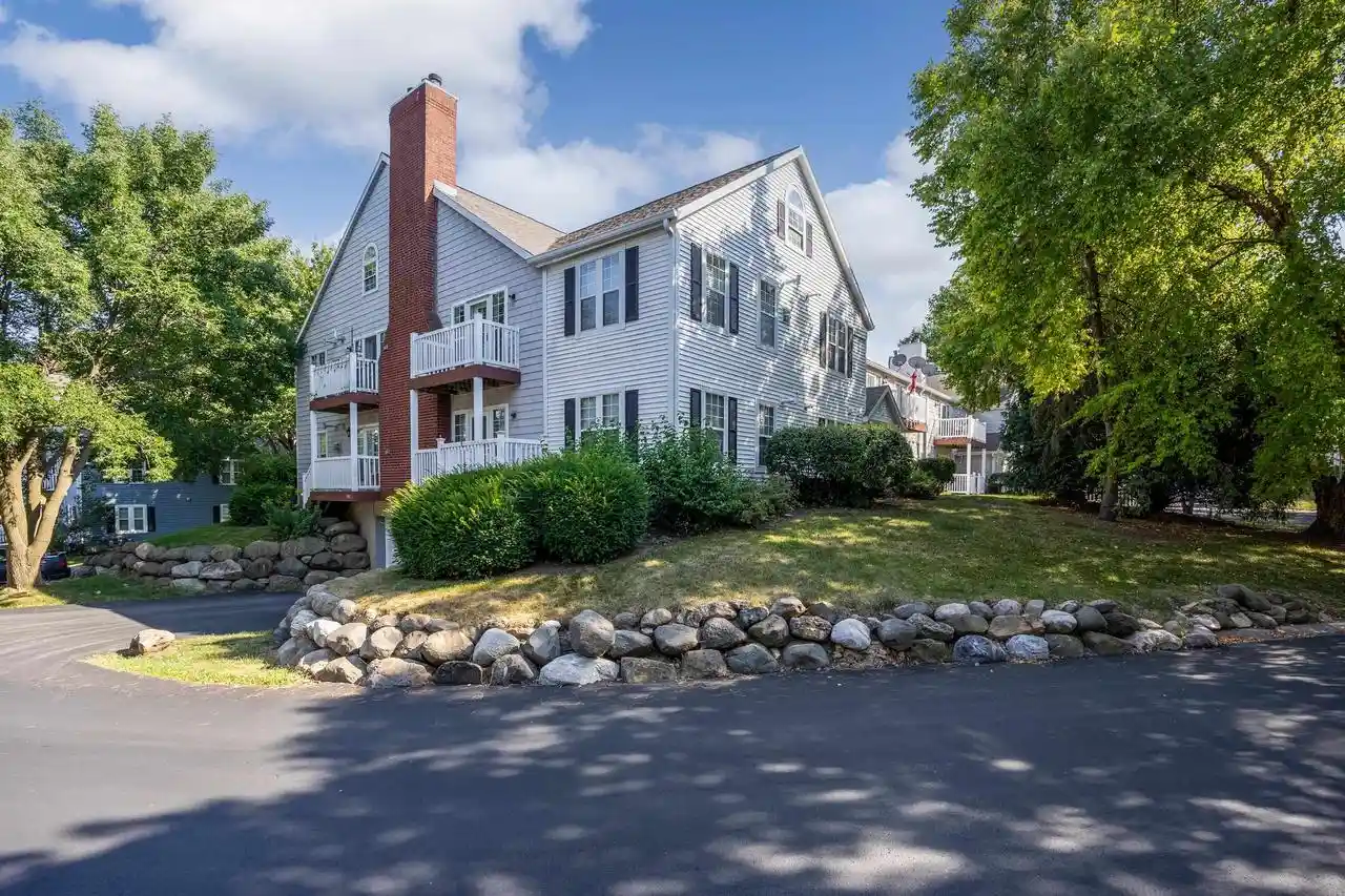 1st image of 905 Harbor House Dr Dr #4, Madison, WI 53719 | MLS# 2029282
