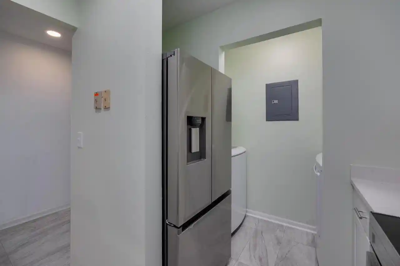 5th image of 905 Harbor House Dr Dr, Madison, WI 53719