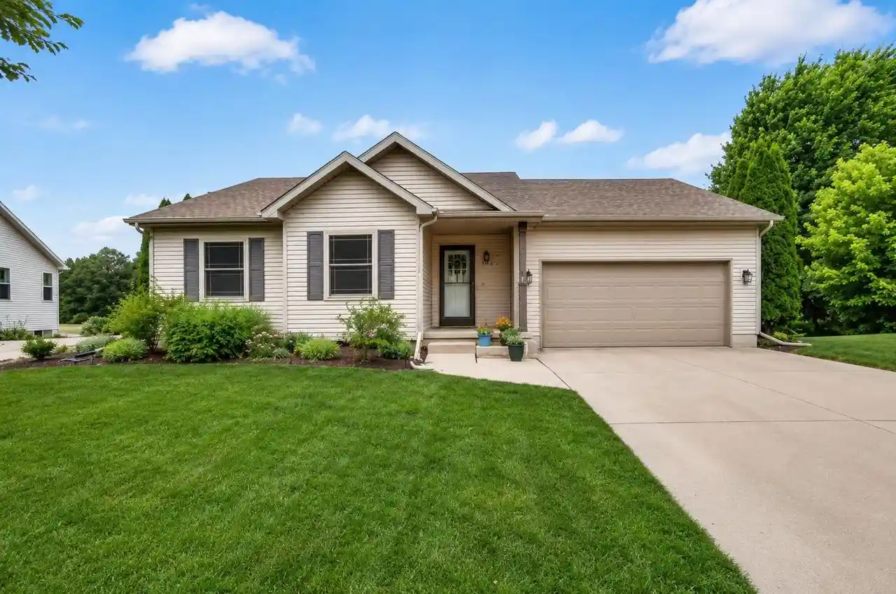 Photo 1 of Single family home for sale at 1030 Carriage Dr Dr, Sun Prairie, WI 53590 | MLS# 2029277 | Listing updated on 2026-09-11