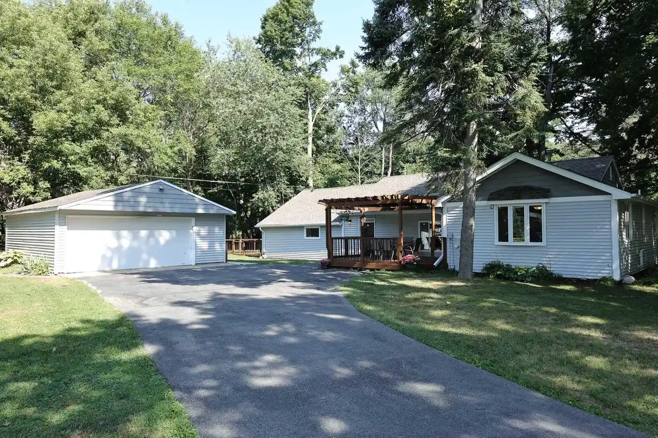 1st image of 4908 Anker Road Road, Caledonia, WI 53405 | MLS# 1973988