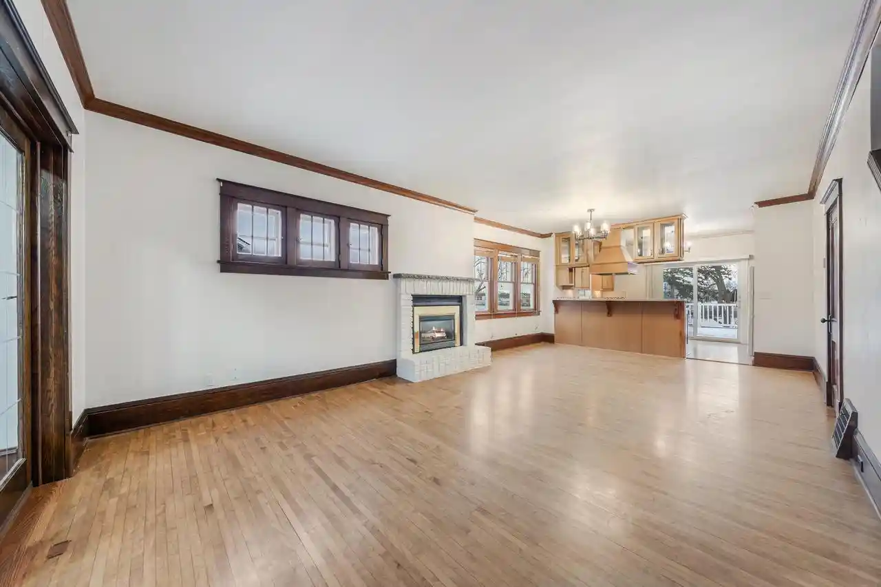2nd image of 1721 W Main Street Street, Appleton, WI 54911 | MLS# 50330032