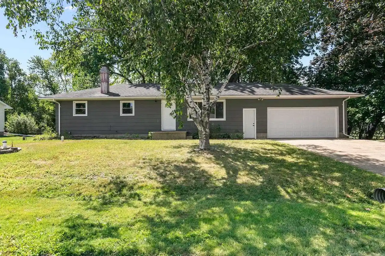 1st image of 575 Glendale Avenue Avenue, Oshkosh, WI 54901 | MLS# 50330124