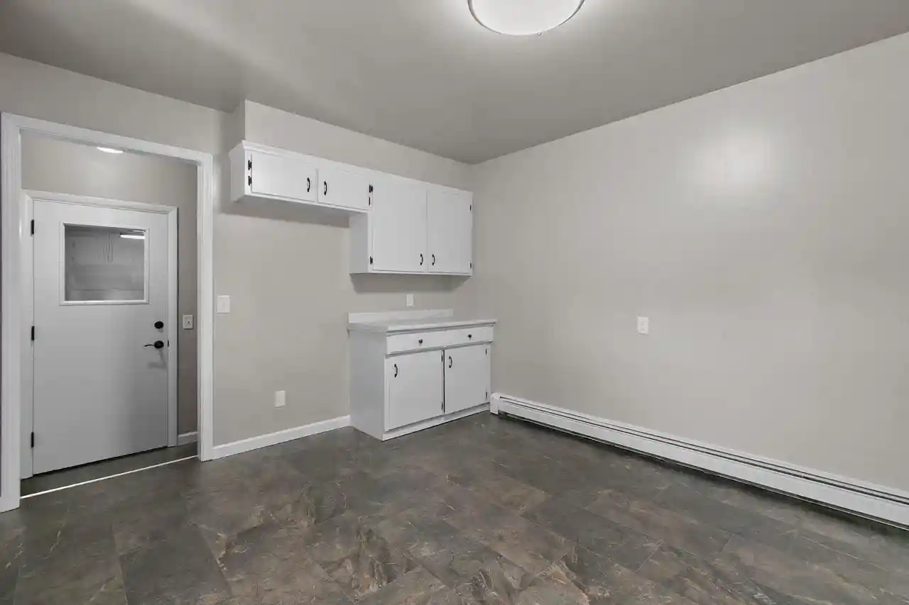 2nd image of 575 Glendale Avenue Avenue, Oshkosh, WI 54901 | MLS# 50330124