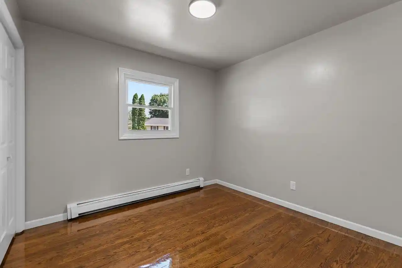 Photo 3 of Single family home for sale at 575 Glendale Avenue Avenue, Oshkosh, WI 54901 | MLS# 50330124 | Listing updated on 2026-09-23