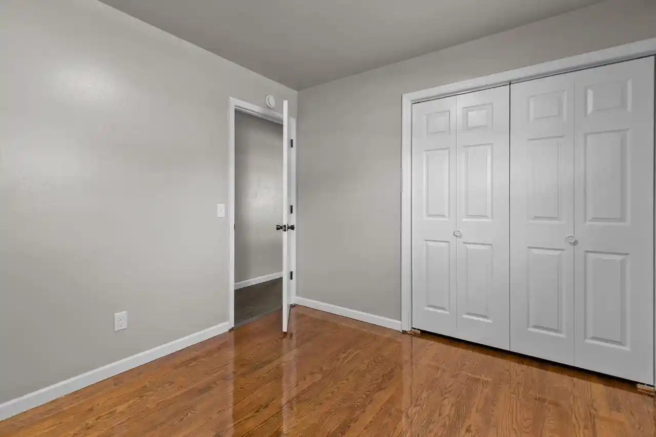 Photo 3 of Single family home for sale at 575 Glendale Avenue Avenue, Oshkosh, WI 54901 | MLS# 50330124 | Listing updated on 2026-09-23
