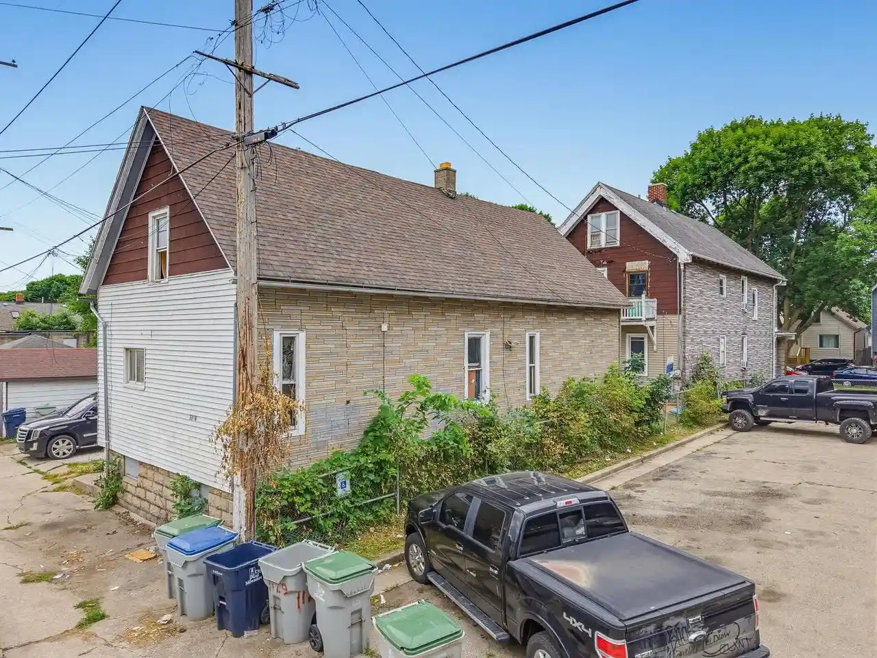 Photo 4 of Sale Pending at 1108 S 20Th Street Street, Milwaukee, WI 53204 | MLS# 2029288 | Listing updated on 2026-09-15