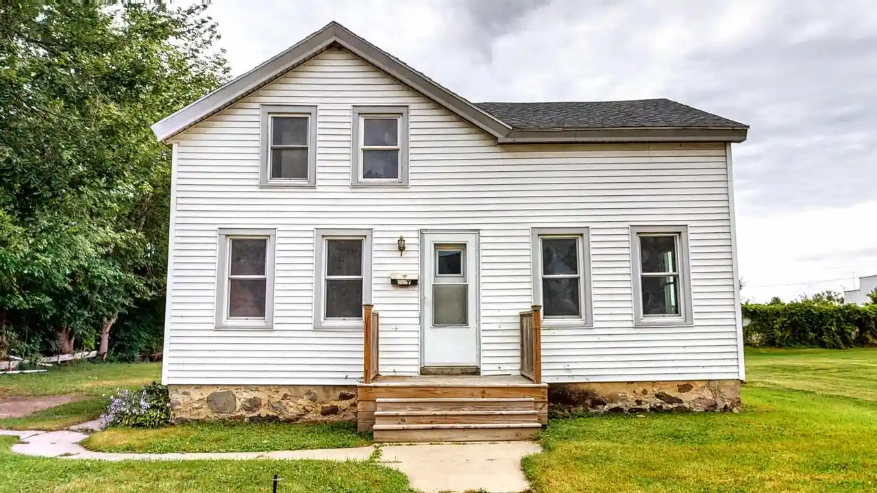 Photo 1 of Single family home for sale at 709 S Main Street Street, Jefferson, WI 53549 | MLS# 1973996 | Listing updated on 2026-09-23