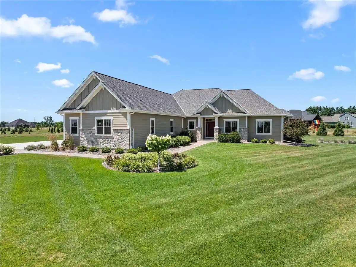 1st image of N83w27815 Cress Brook Court Court, Hartland, WI 53029 | MLS# 1973997
