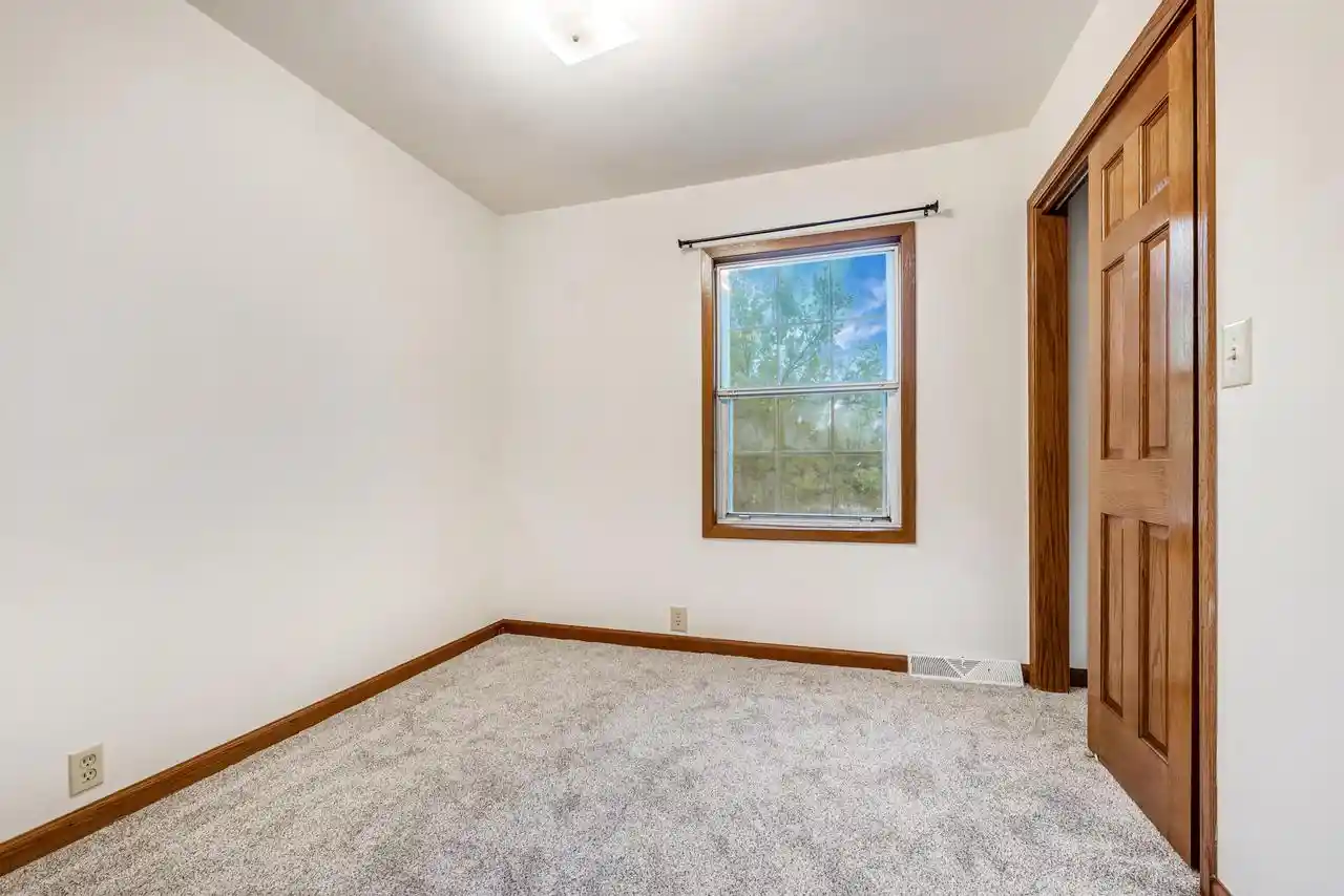 4th image of 6908 W Marine Court Court, Milwaukee, WI 53223 | MLS# 1974006