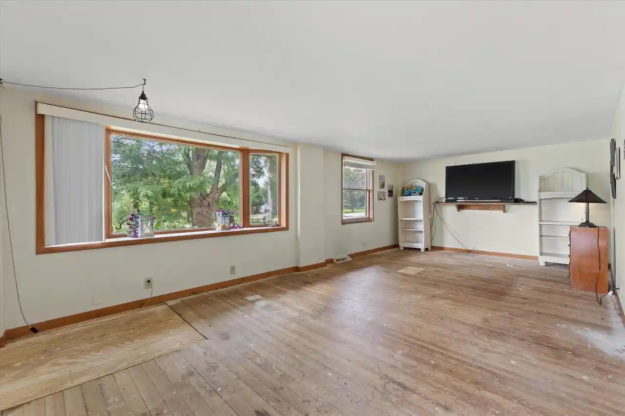 42nd image of 6335 Brever Road Road, Burlington, WI 53105 | MLS# 1974011