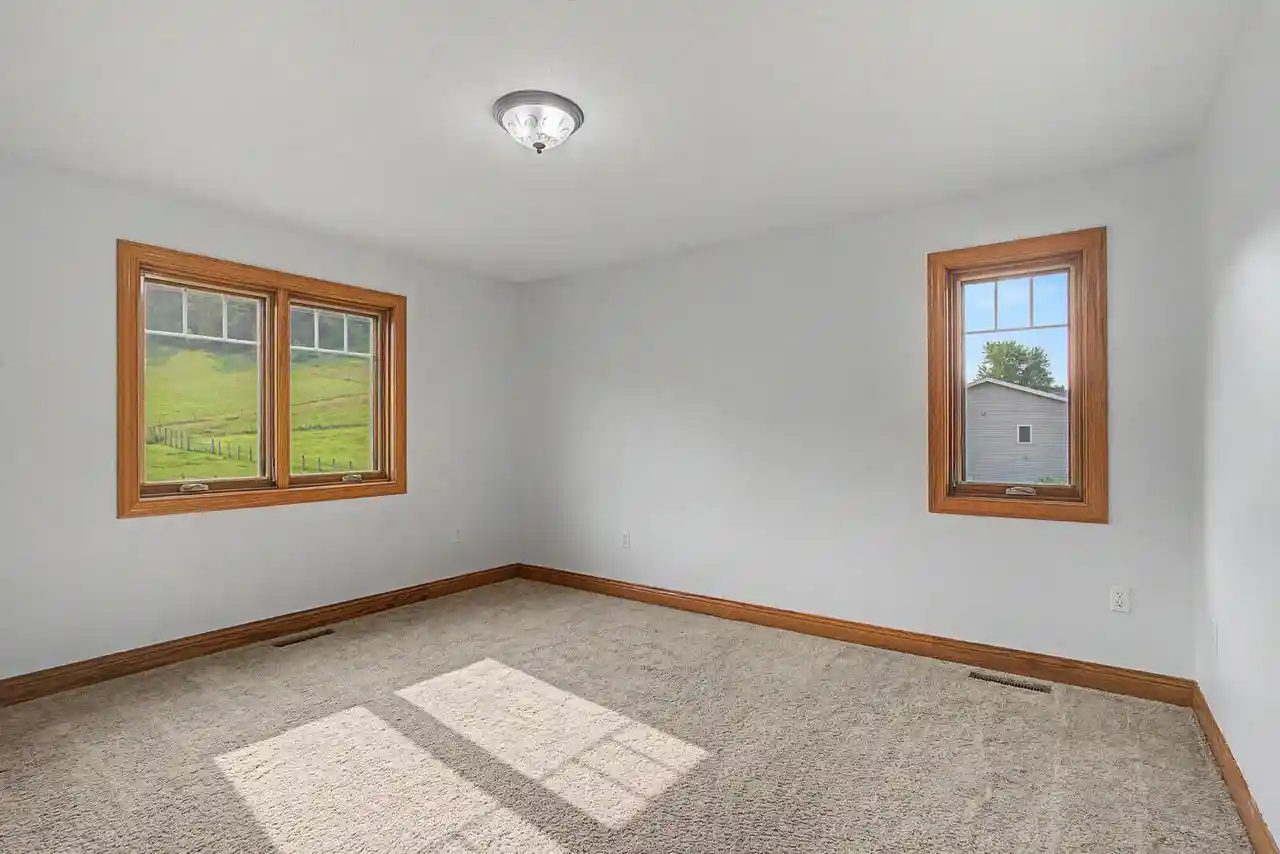 4th image of 701 Spring Court Court, Brownsville, MN 55919 | MLS# 1974023