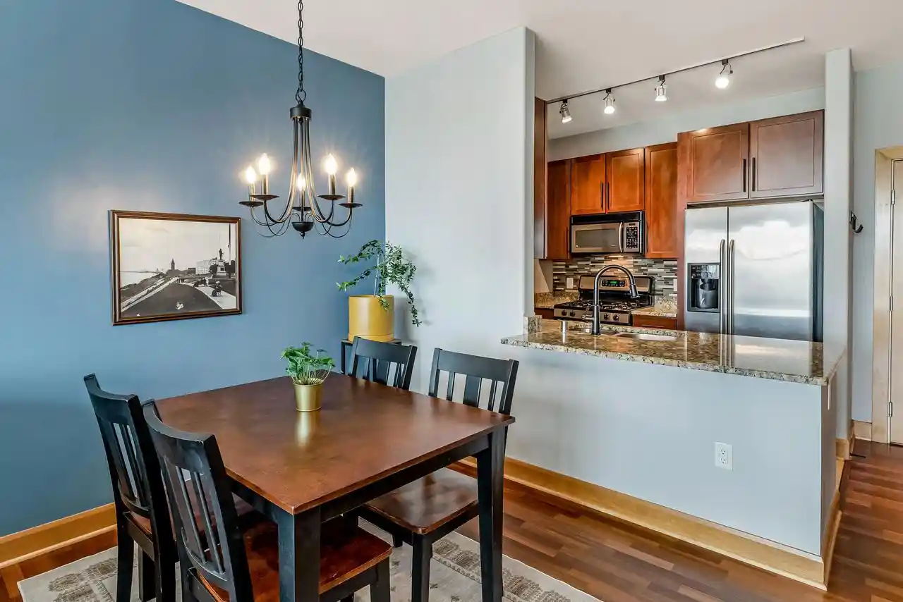 4th image of 1550 E Royall Pl Pl #803, Milwaukee, WI 53202 | MLS# 1974025